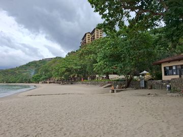 Luxury 1BR Beachfront Condo in Nasugbu Batangas