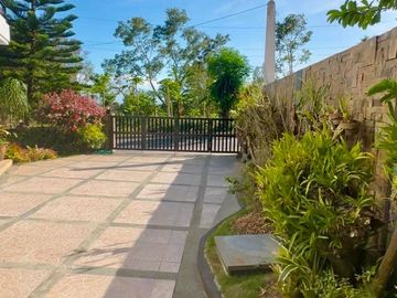Splendido Tagaytay 5 Bedroom House and Lot For Sale in Tagaytay Nasugbu Laurel Batangas +