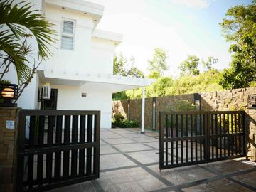 Splendido Tagaytay 5 Bedroom House and Lot For Sale in Tagaytay Nasugbu Laurel Batangas +