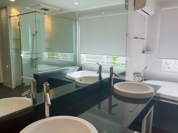 Splendido Tagaytay 5 Bedroom House and Lot For Sale in Tagaytay Nasugbu Laurel Batangas +