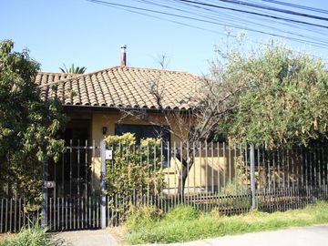 Hermosa casa en 5 Norte a pasos de UCM, Las Rastras