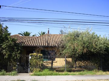Hermosa casa en 5 Norte a pasos de UCM, Las Rastras
