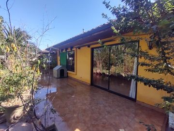 Hermosa casa en 5 Norte a pasos de UCM, Las Rastras