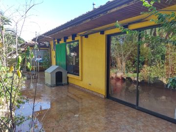Hermosa casa en 5 Norte a pasos de UCM, Las Rastras
