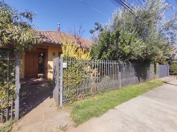 Hermosa casa en 5 Norte a pasos de UCM, Las Rastras