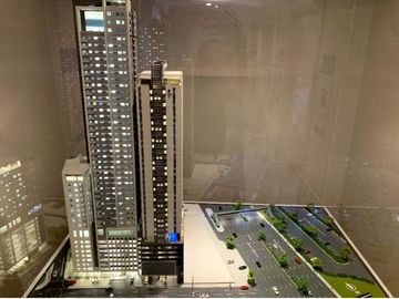Studio unit Torre Lorenzo Loyola West Tower