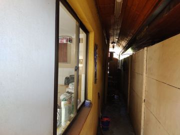 Hermosa casa en barrio consolidado, a pasos de C. Montessori