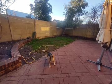 Hermosa casa en barrio consolidado, a pasos de C. Montessori