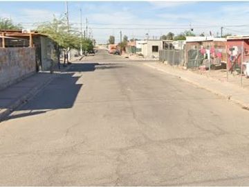 COHC (EMB) CASA EN VENTA EN HDA DE LOS PORTALES B.C.