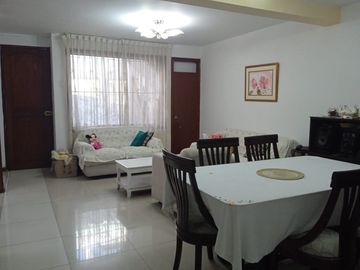 CASA EN VENTA A MEDIA CUADRA DEL MERCADO EL ALAMO, CERCA DE LA AV. PACASMAYO Y COLECTORA CALLAO