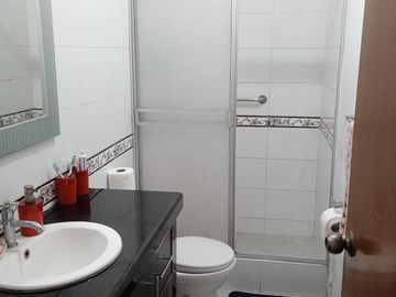 CASA EN VENTA A MEDIA CUADRA DEL MERCADO EL ALAMO, CERCA DE LA AV. PACASMAYO Y COLECTORA CALLAO