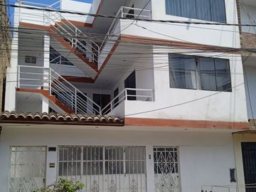 CASA EN VENTA A MEDIA CUADRA DEL MERCADO EL ALAMO, CERCA DE LA AV. PACASMAYO Y COLECTORA CALLAO