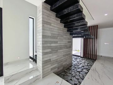 CASA EN VENTA EN MERIDA YUCATAN 4 RECAMARAS ZONA COUNTRY
