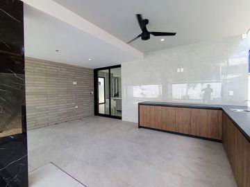 CASA EN VENTA EN MERIDA YUCATAN 4 RECAMARAS ZONA COUNTRY