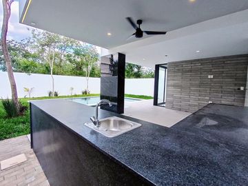 CASA EN VENTA EN MERIDA YUCATAN 4 RECAMARAS ZONA COUNTRY