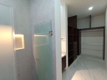 CASA EN VENTA EN MERIDA YUCATAN 4 RECAMARAS ZONA COUNTRY
