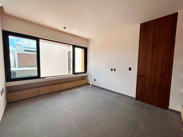ESPECTACULAR CASA EN VENTA O RENTA EN VÍA CUMBRES