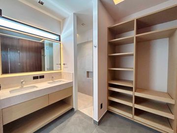 ESPECTACULAR CASA EN VENTA O RENTA EN VÍA CUMBRES