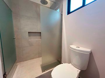 ESPECTACULAR CASA EN VENTA O RENTA EN VÍA CUMBRES