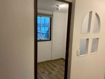 Buena y Linda Casa 4D 2B Remodelada en Condominio seguro
