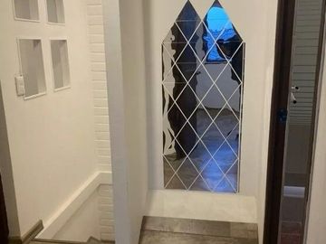 Buena y Linda Casa 4D 2B Remodelada en Condominio seguro