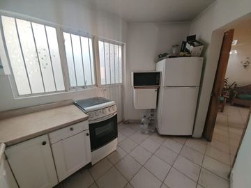 UN NIVEL CIMIENTOS 2º.PISO, COL JARDINES DE LA HACIENDA, CERCA NUEVO HOSPITAL GENERAL AMPLIOS A 12 MIN DEL CENTRO CERC DE AV. CONSTITUYENTES Y PROLONG