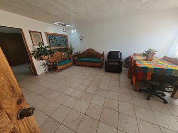 UN NIVEL CIMIENTOS 2º.PISO, COL JARDINES DE LA HACIENDA, CERCA NUEVO HOSPITAL GENERAL AMPLIOS A 12 MIN DEL CENTRO CERC DE AV. CONSTITUYENTES Y PROLONG