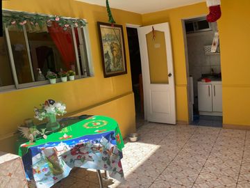 🏡 CASA EN VENTA – 2 PISOS, REGULARIZADA Y AMOBLADA 📍
