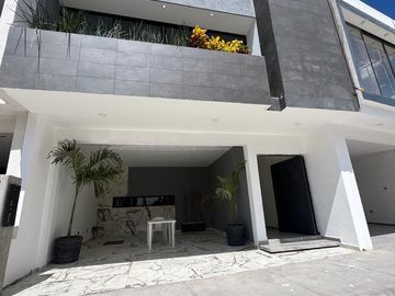 CASA EN VENTA EN CENNET