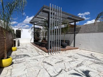 CASA EN VENTA EN CENNET