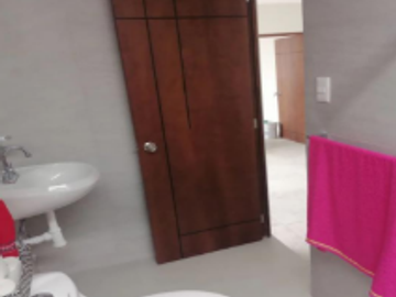 HERMOSA CASA CON EXCELENTE UBICACION EN RINCONADAS DEL BOSQUE
