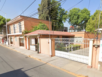 Casa En Venta en Centro de Tultepec, EDOMX - Remate Bancario YA ADJUDICADNO, Enorme propiedad.