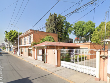 Casa En Venta en Centro de Tultepec, EDOMX - Remate Bancario YA ADJUDICADNO, Enorme propiedad.