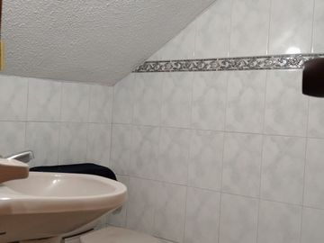 VENDO CASA CERCA A LA FACULTAD DE MEDICINA TUNJA