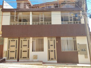 VENDO CASA CERCA A LA FACULTAD DE MEDICINA TUNJA