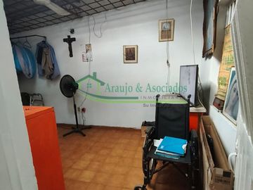 VENDEMOS CASA EN EL BARRIO KENNEDY