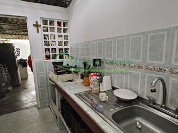 VENDEMOS CASA EN EL BARRIO KENNEDY