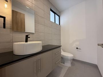 Casa espaciosa y moderna cerca de la UDLAP y la recta a Cholula