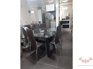 EN VENTA CASA REMODELADA EN ALBORADA JALTENCO