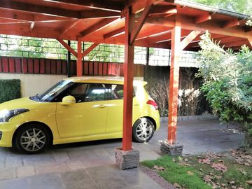 EXCELENTE CASA REMODELADA, SIMON BOLIVAR CON MONTENEGRO, ÑUÑOA, 4 DORMITORIOS, 3 BAÑOS, ESTACIONAMIENTOS, BODEGAS, BUEN PATIO