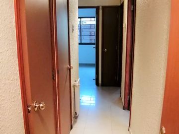 EXCELENTE CASA REMODELADA, SIMON BOLIVAR CON MONTENEGRO, ÑUÑOA, 4 DORMITORIOS, 3 BAÑOS, ESTACIONAMIENTOS, BODEGAS, BUEN PATIO
