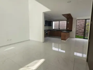 Casa moderna en Kinara residencial, zona con alta plusvalia; Angelopolis