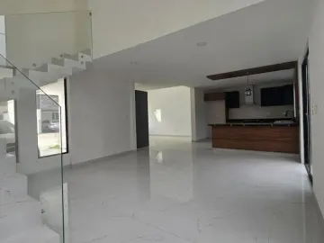 Casa moderna en Kinara residencial, zona con alta plusvalia; Angelopolis