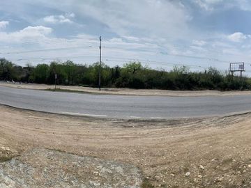 Excelente Estrategico Terreno Industrial / Comercial Venta Carretera a Pesqueria inmediato al Libramiento y a KIA y Ternium 26,100 m2 (84 m FRENTE)