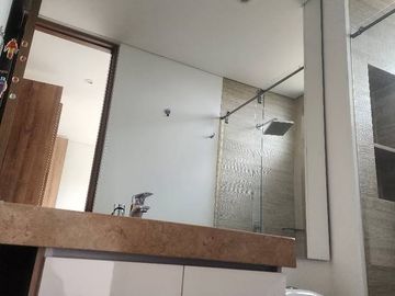 Vendo casa  ESQUINERA CONDOMINIO CLUB HOUSE, 173.14 Mts de construccipn, con un lote de 235.19 mts , la casa es de 2 pisos, sala comedor, cocina, lava