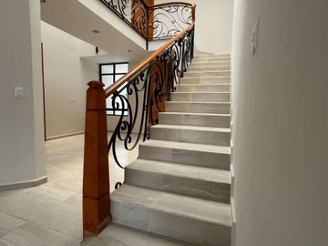 CASA EN VENTA FRACCIONAMIENTO TABACHINES