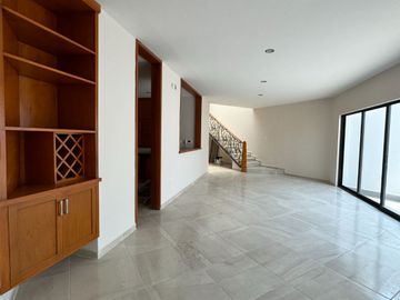 CASA EN VENTA FRACCIONAMIENTO TABACHINES