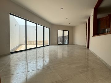 CASA EN VENTA FRACCIONAMIENTO TABACHINES