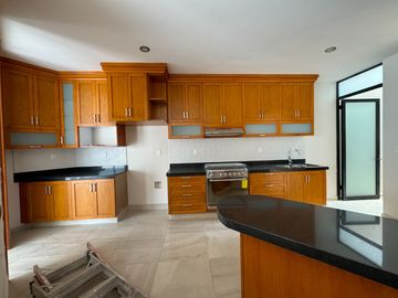 CASA EN VENTA FRACCIONAMIENTO TABACHINES