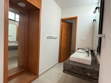 CASA EN VENTA FRACCIONAMIENTO TABACHINES